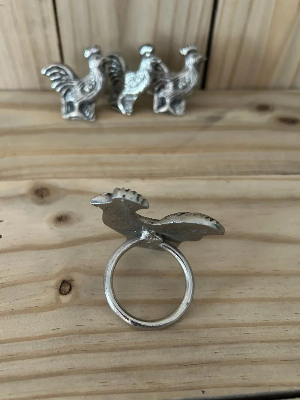 Set of 4 Metal Farmhouse Rooster Napkin Rings Holders